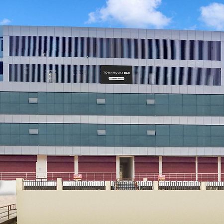 Townhouse Oak Sarusajai Stadium Dispur Экстерьер фото