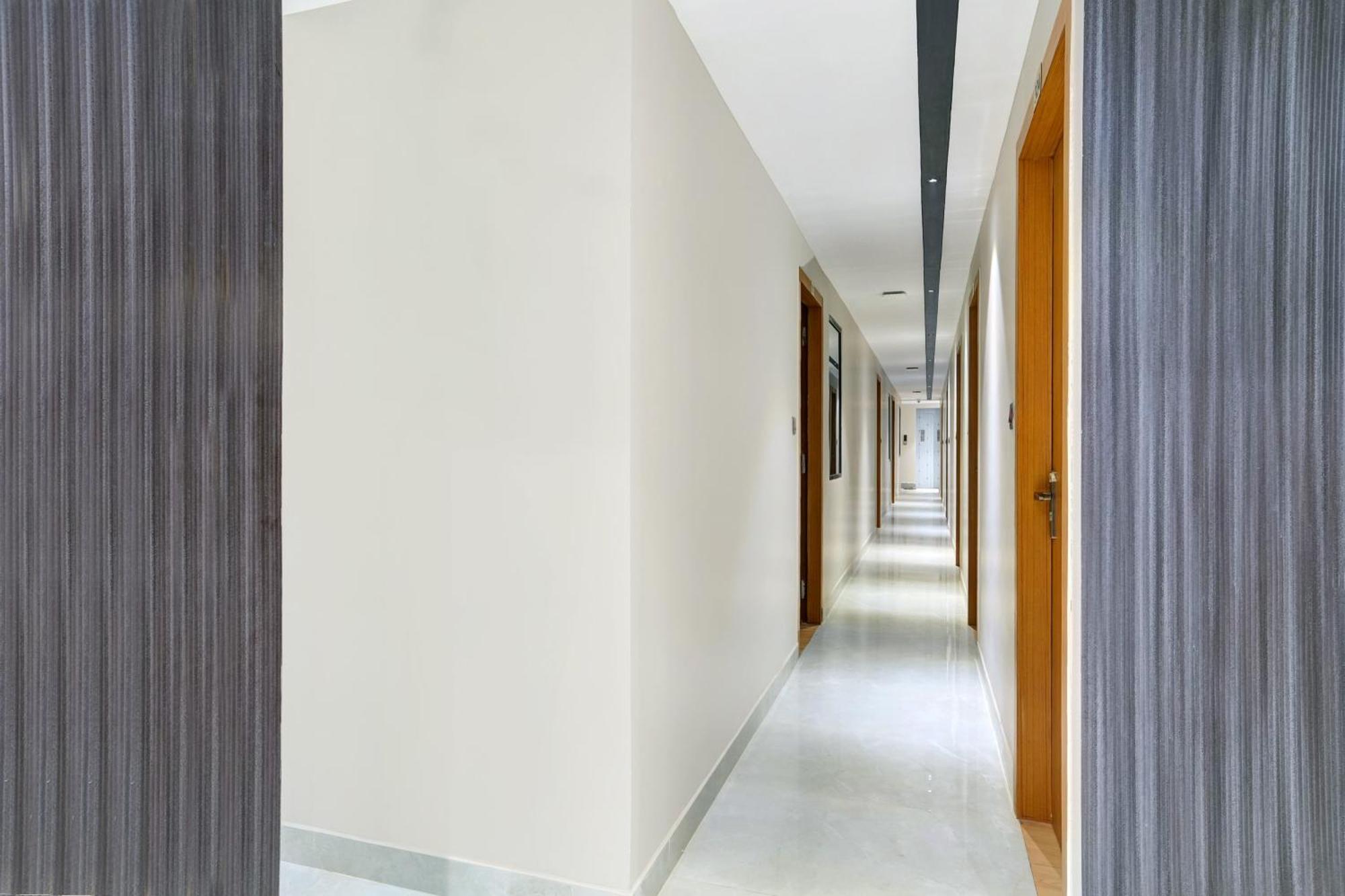 Townhouse Oak Sarusajai Stadium Dispur Экстерьер фото