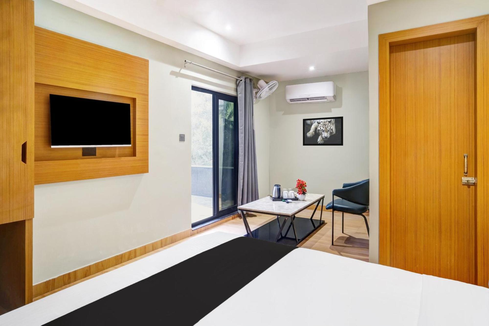 Townhouse Oak Sarusajai Stadium Dispur Экстерьер фото