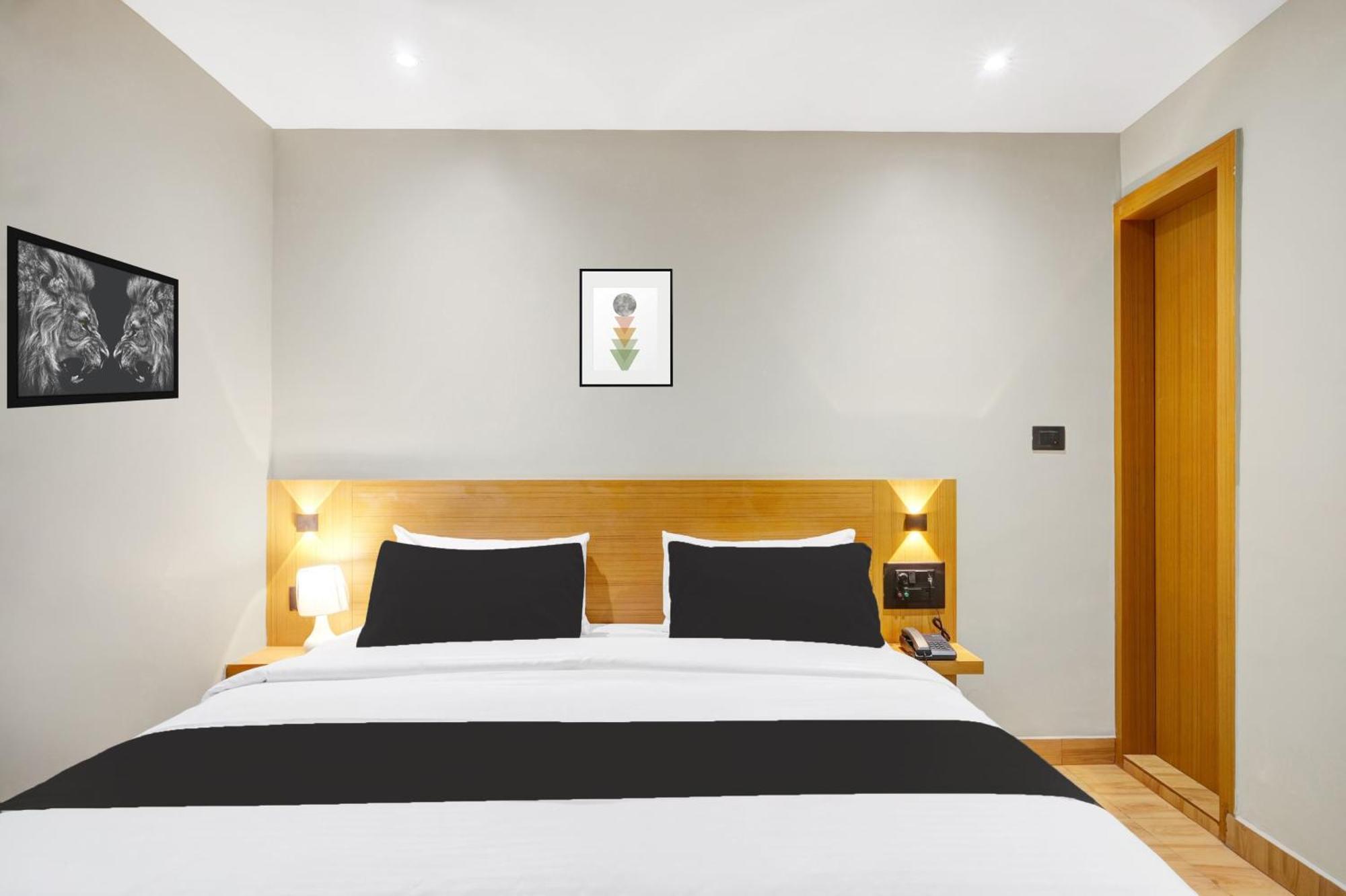 Townhouse Oak Sarusajai Stadium Dispur Экстерьер фото