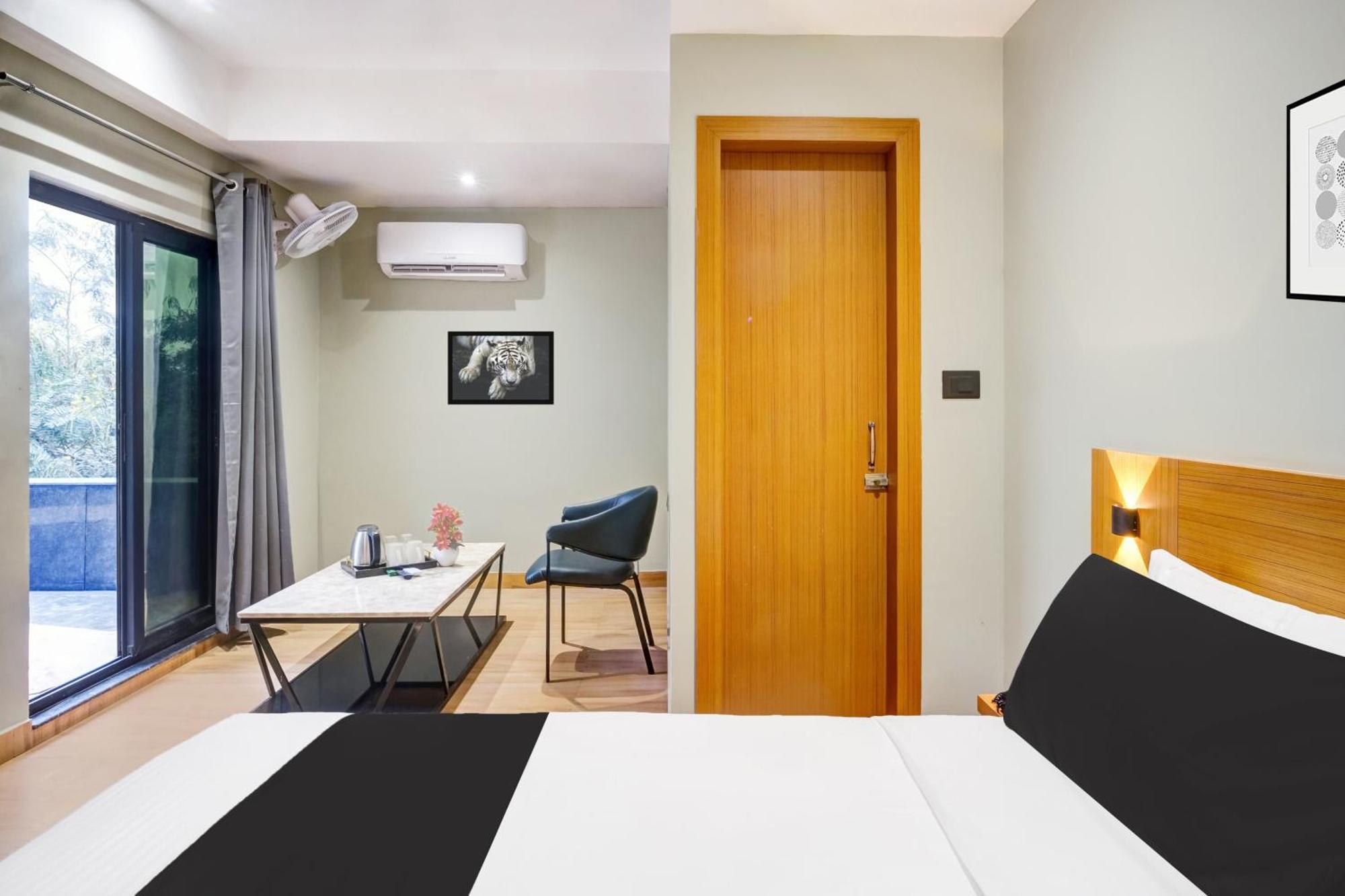 Townhouse Oak Sarusajai Stadium Dispur Экстерьер фото
