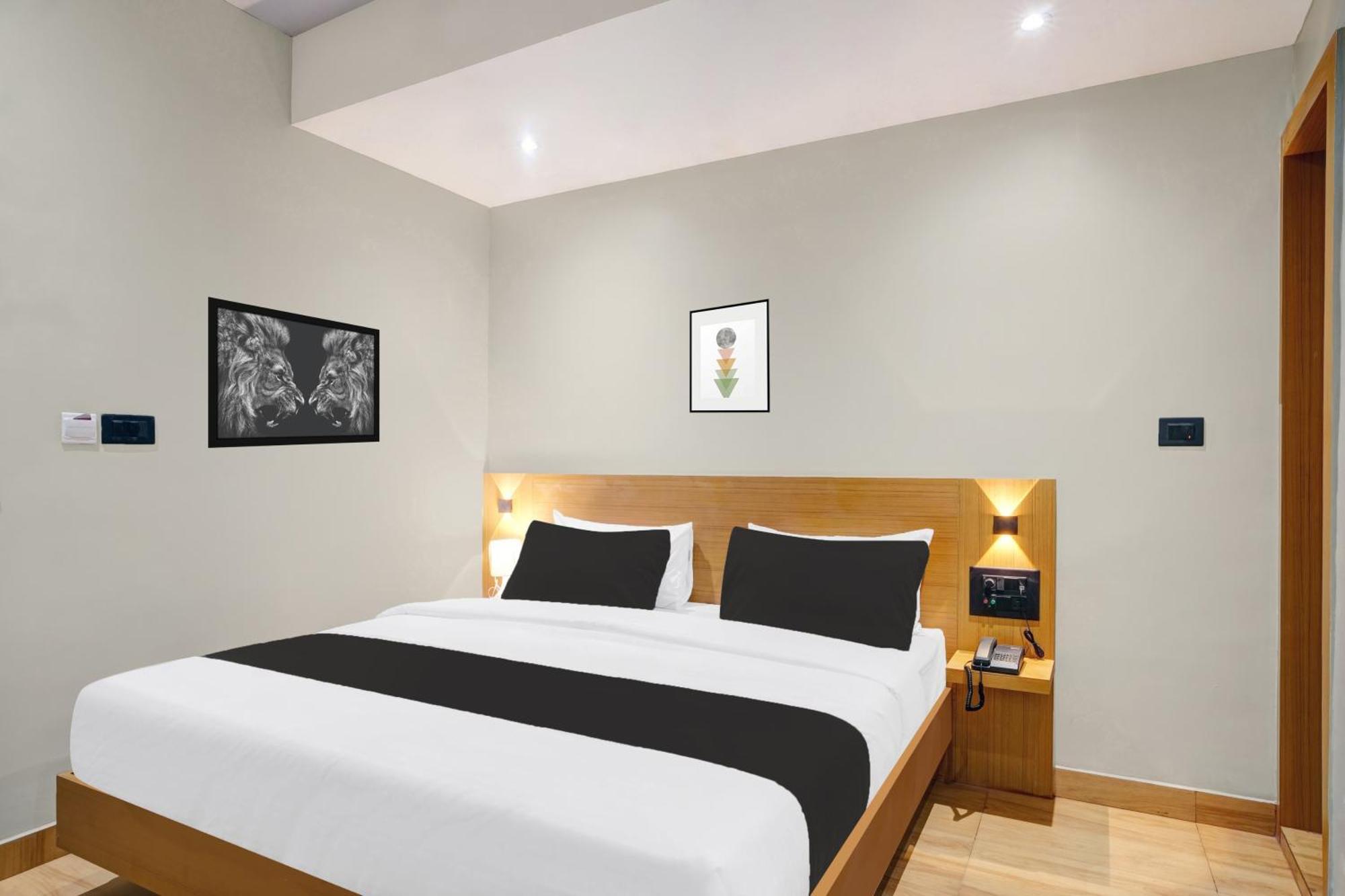 Townhouse Oak Sarusajai Stadium Dispur Экстерьер фото