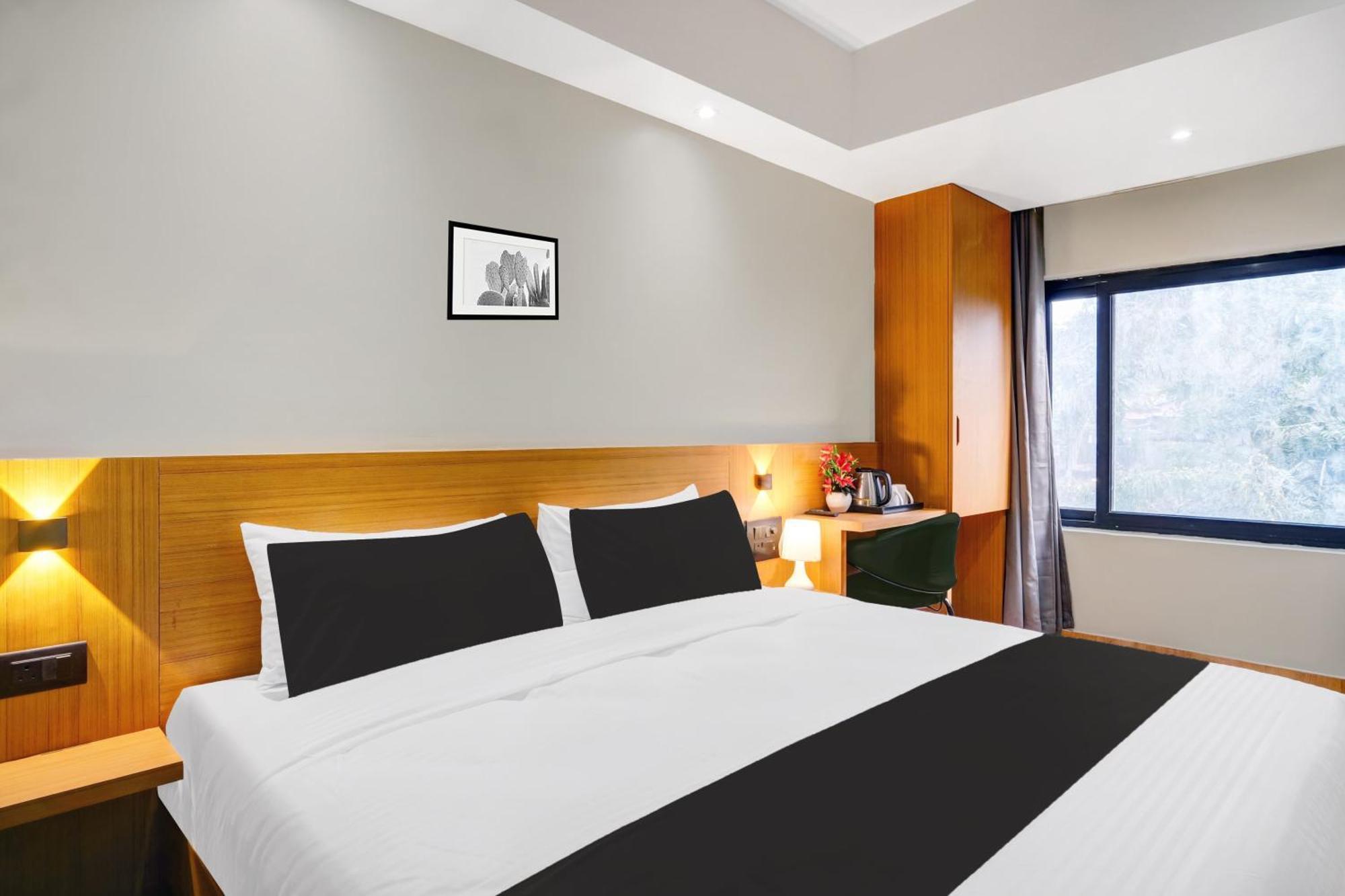 Townhouse Oak Sarusajai Stadium Dispur Экстерьер фото
