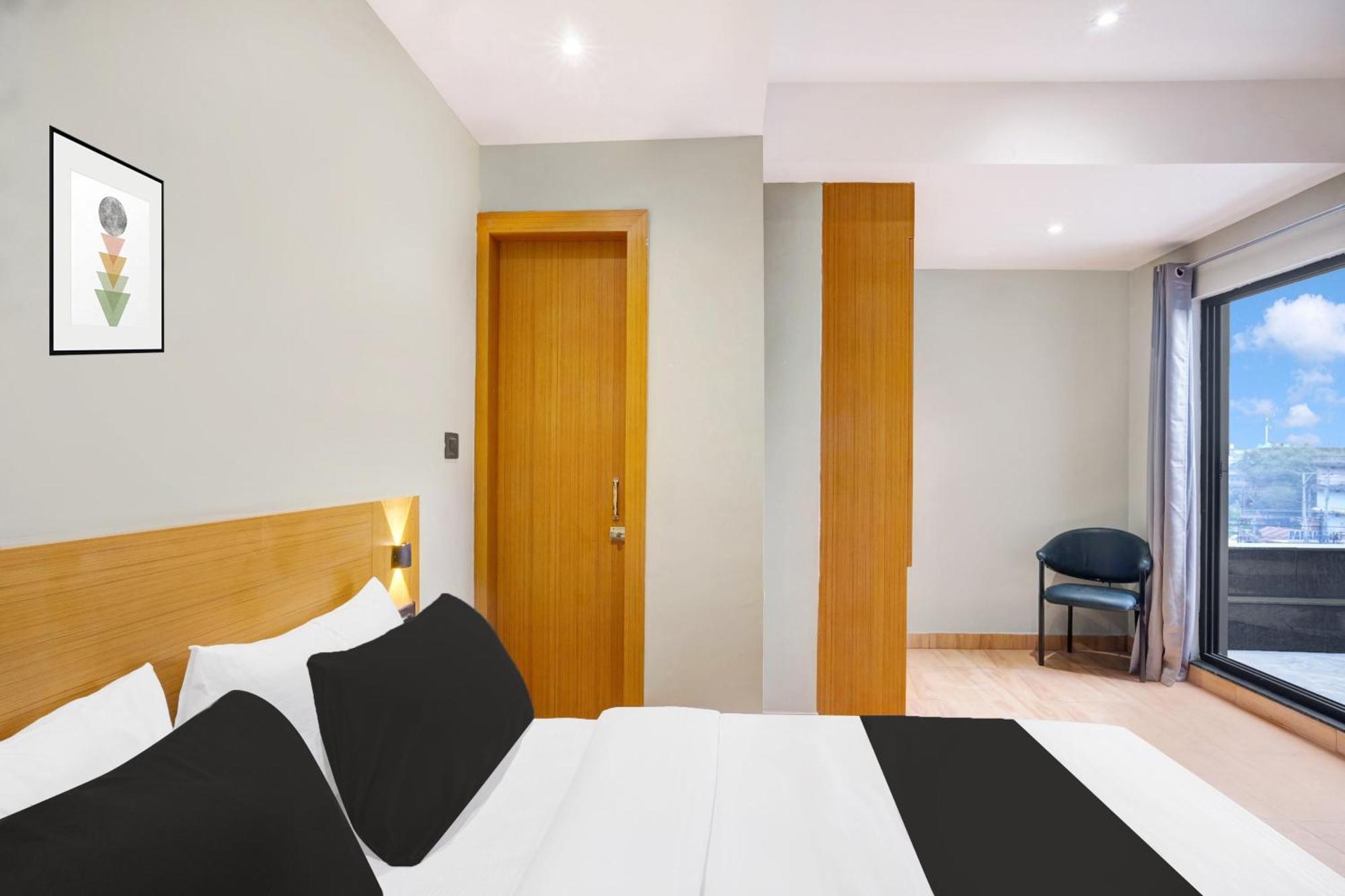 Townhouse Oak Sarusajai Stadium Dispur Экстерьер фото